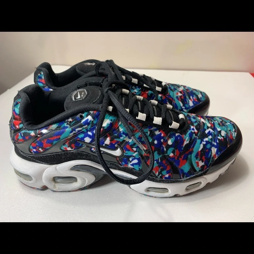 NIKE AIR MAX PLUS GS SNEAKERS